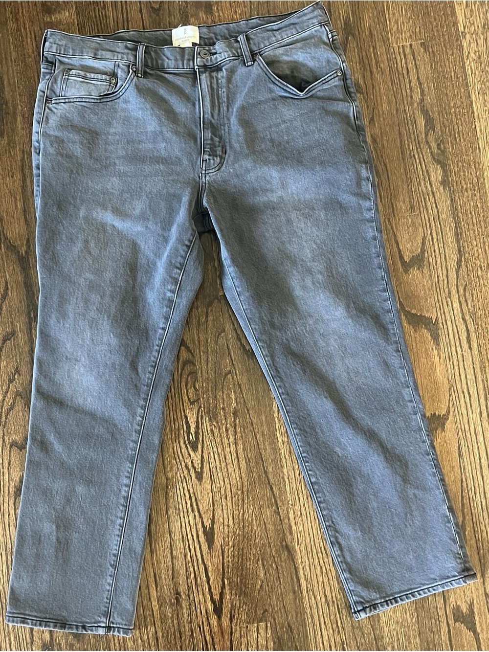 Men's Straight Jeans in Washed Gray